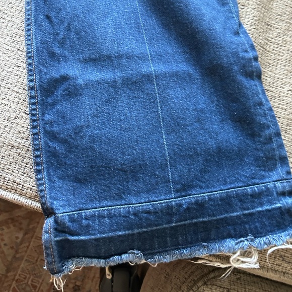 Dark wash 10 Crosby Derek Lam flared crop jeans with frayed hem size 30 - Picture 2 of 4